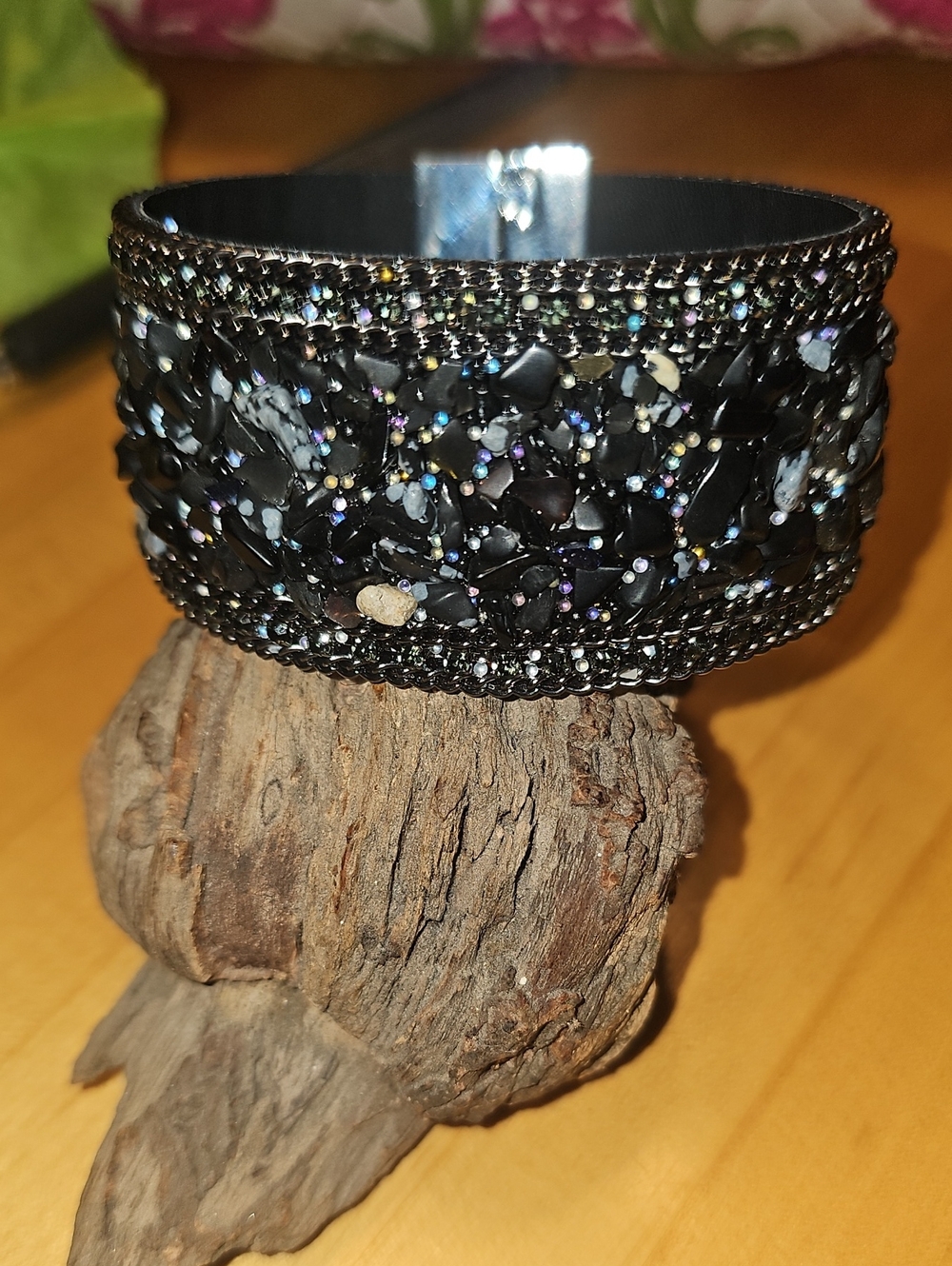 Boutique Jet-Black Shimmer Stone Chip Magnetic Cuff Bracelet - 7.5"